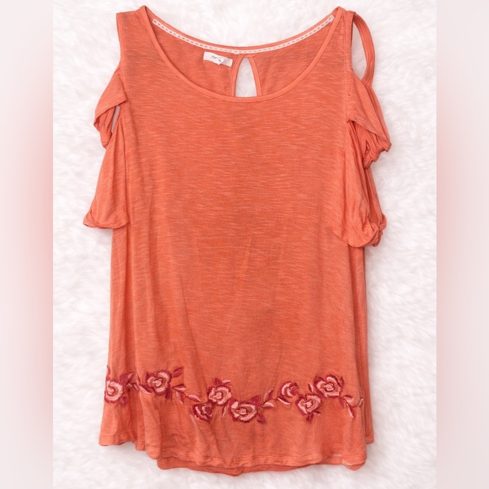 Maurices Coral Cold Shoulder Top Floral Hem Boho Blouse Size Small